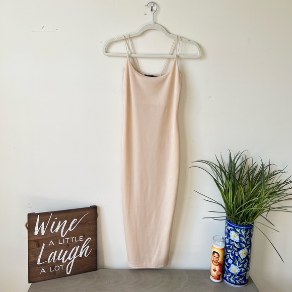 NWOT Pretty Little Thing Midi Dress - Picture 5 of 14